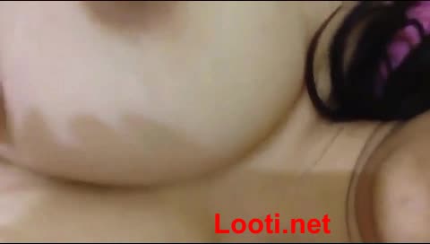 Girlfriend Showing off Big Boobies for BF.mp4 - تماشای آنلاین در بکن تو