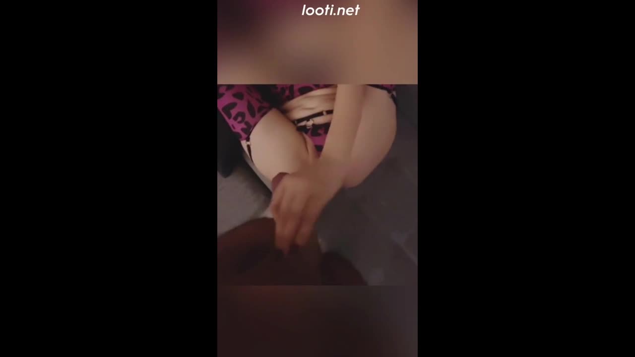 فیلم سکس ایرانی دوس دخترشو اورده مکان میکنه از کص.mp4 - تماشای آنلاین در بکن تو