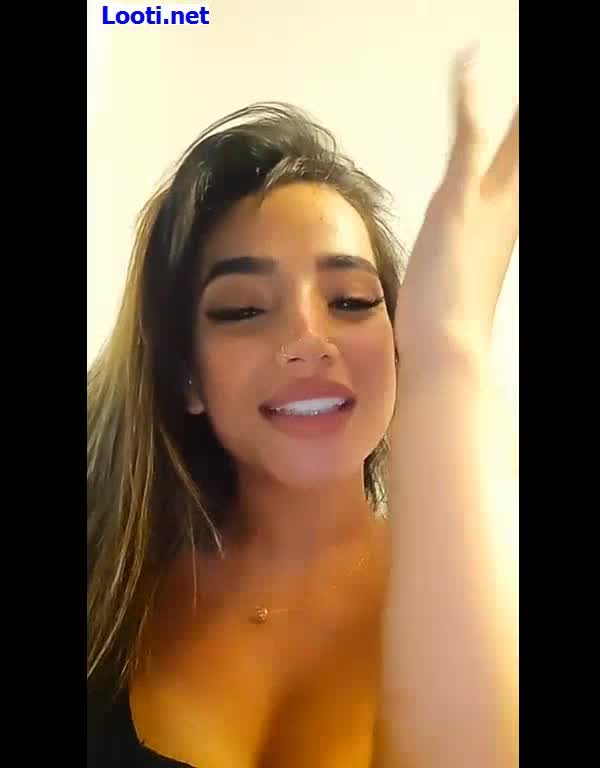 لایو دخترای ناز شیرازی.mp4 - تماشای آنلاین در بکن تو