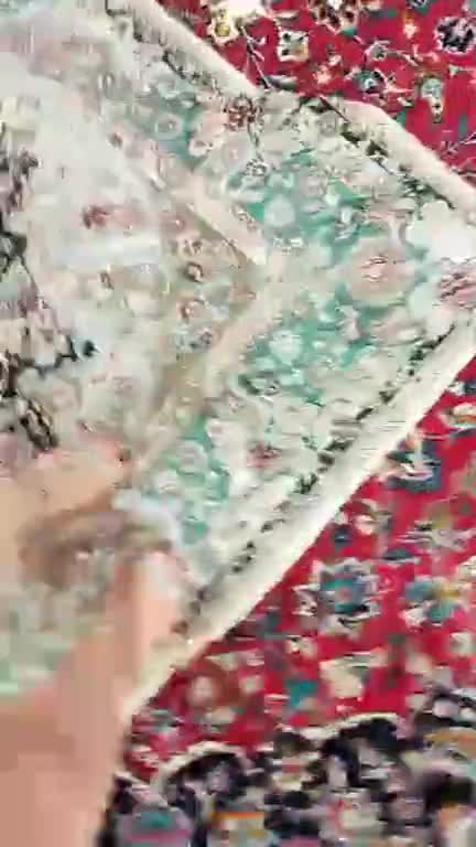 لایو VIP سکسی ایرانی از زنش رونمایی میکنه چه اندام سفید رو فرمی داره.mp4