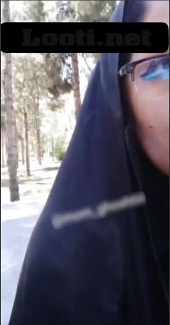 مالیدن ممه های خانم چادری توی پارک.mp4 - تماشای آنلاین در بکن تو
