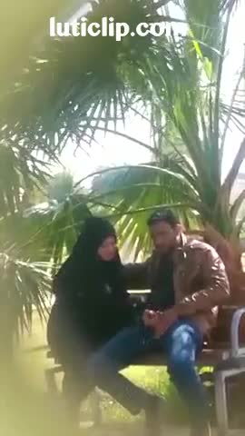 Iranian Hijab Girl Sucking Dick in The Park – Persian Public SEX.mp4 - تماشای آنلاین در بکن تو