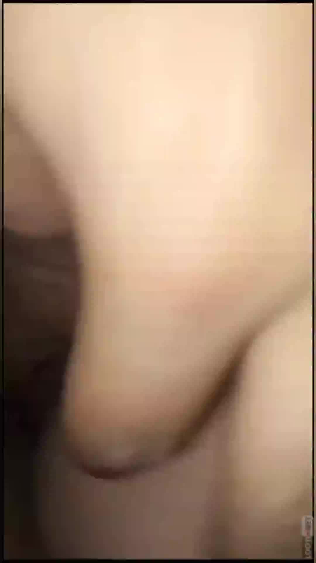 حسابی کوس لیسی میکنه دختره رو حشری میکنه  بعد از کوس میکنه.mp4 - تماشای آنلاین در بکن تو