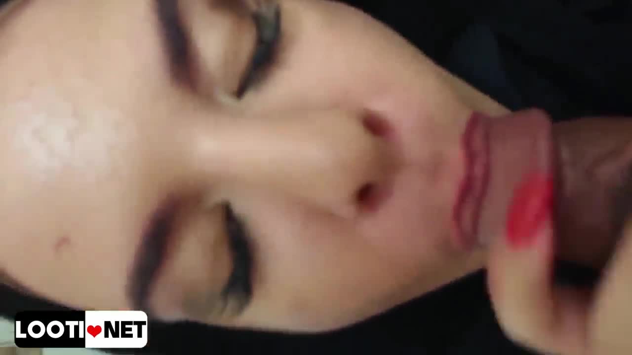 ساک زدن میلف حشری تو سرویس بهداشتی برا بکنش  با ولع برا مرده ساک میزنه.mp4 - تماشای آنلاین در بکن تو