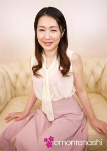A Porn Actress Who Omotenashi Her Fans